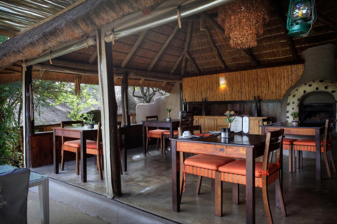 Safari Lodge - Amakhala Wildreservaat Buitenkant foto