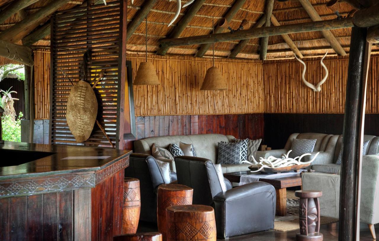 Safari Lodge - Amakhala Wildreservaat Buitenkant foto