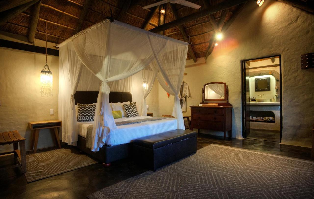 Safari Lodge - Amakhala Wildreservaat Buitenkant foto