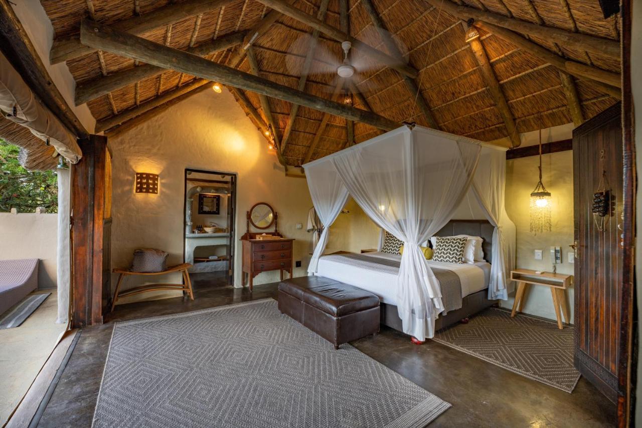 Safari Lodge - Amakhala Wildreservaat Buitenkant foto